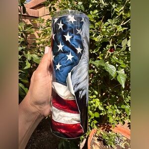 Stunning USA America Eagle 20 Oz Tumbler .